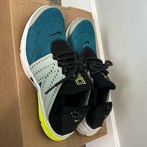 Size 8 mens Lunar Presto